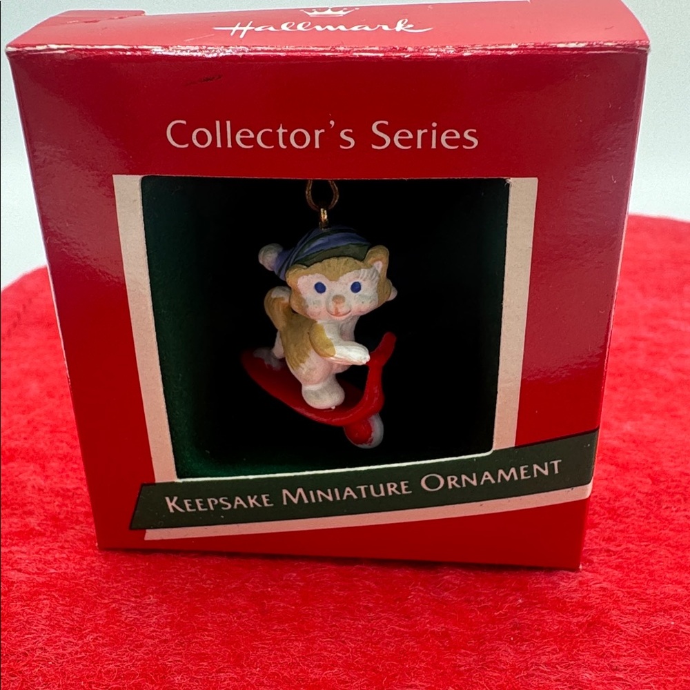 🎄 Hallmark Ornament Kittens in Toyland #2 Miniature Keepsake